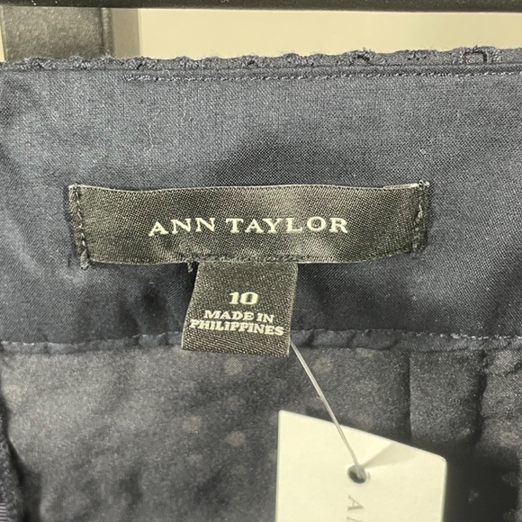 NEW Ann Taylor Skirt Womens 10 blue pencil straight eyelet - Picture 2 of 8